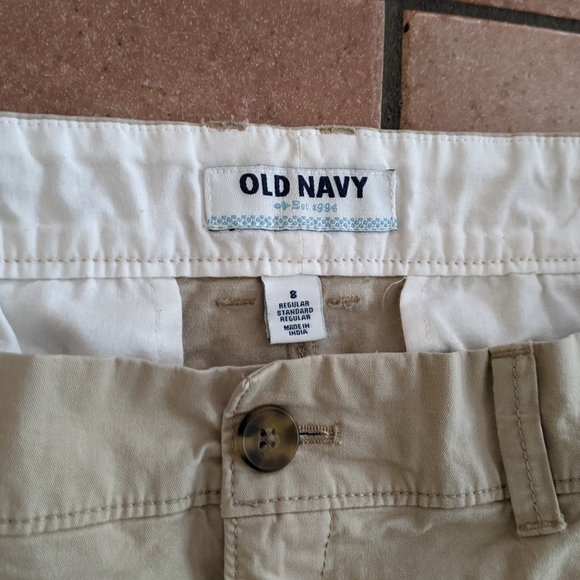 Vintage Old Navy Khaki Shorts - Size 8 - Picture 3 of 4